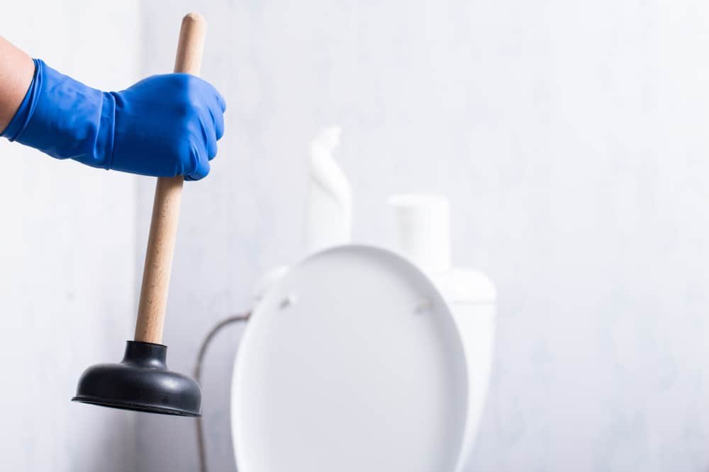 3 Ways to Fix a Toilet that Won’t Flush